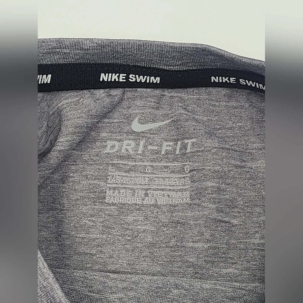 Nike gray dri